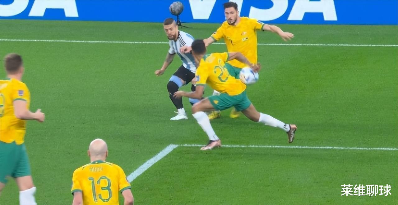 世界杯决赛裁判曝光，梅西心凉一半，他第5个点球就被此人黑掉(4)