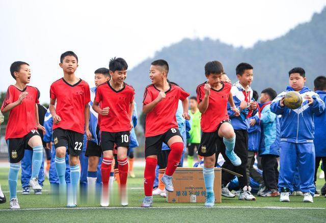 中国少年即将登上卡塔尔世界杯决赛舞台(3)