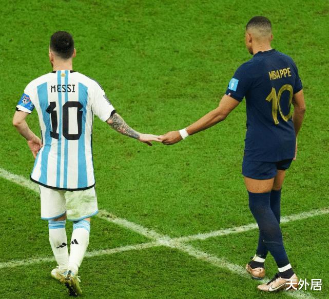 恭喜阿根廷夺冠！世界杯历史最精彩决赛：戴帽+绝平+6进球+扑点(2)