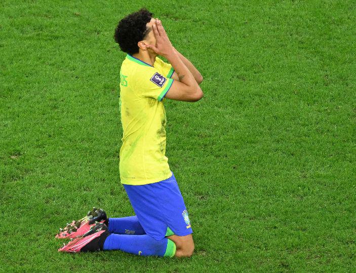 20年无缘世界杯，巴西屡次输给欧洲球队，个人天赋不如团队战术(1)