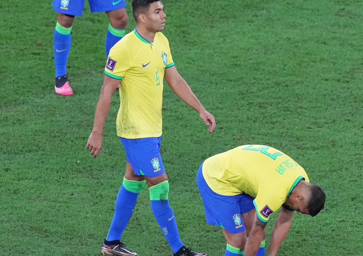 20年无缘世界杯，巴西屡次输给欧洲球队，个人天赋不如团队战术(4)