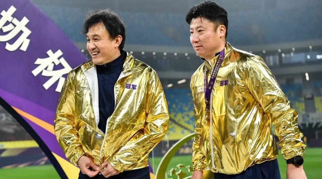 山东泰山要想夺明年冠军离不开金牌教练郝伟，如今他怎么了？(4)