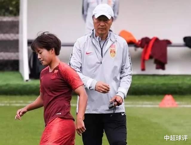 又一个王霜！媒体爆料：张玉宁放弃留洋与国足比赛有关！(1)