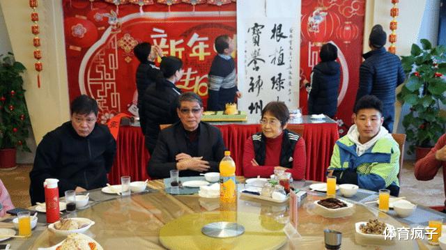 媒体人冉雄飞：80岁的徐根宝为中国足球代言遮羞，是中国男足的悲哀(4)