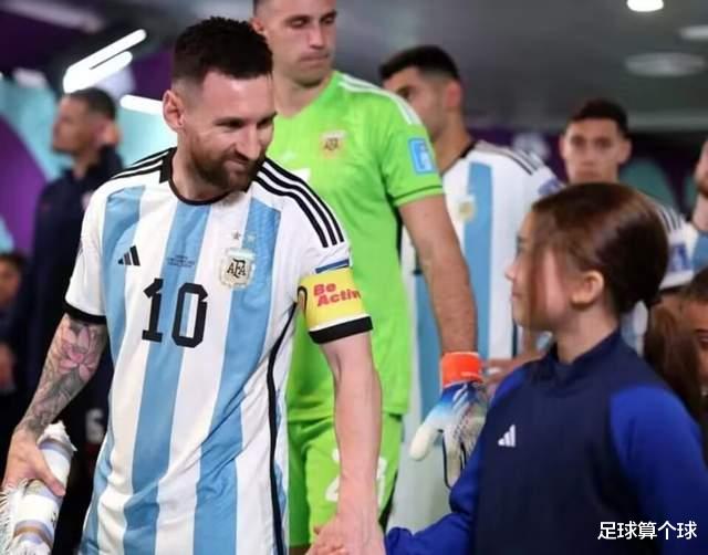 阿根廷足球的耻辱！第一支穿三星球衣的国家队，对得起梅西吗？