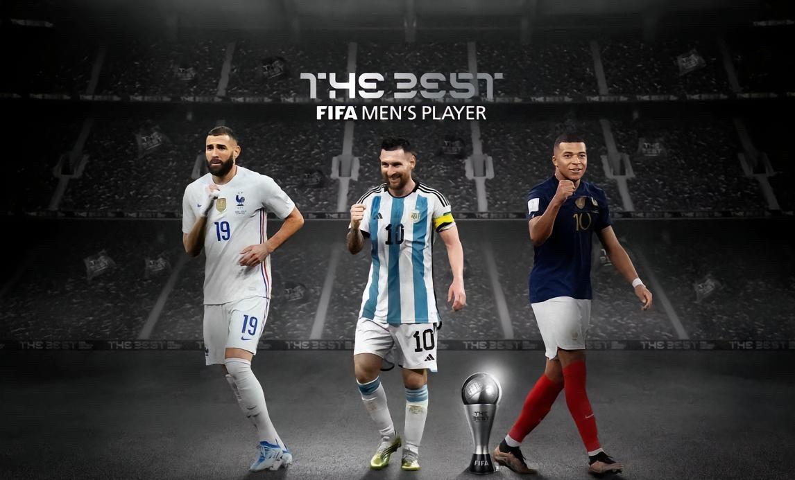 #巴黎圣日耳曼[超话]# FIFA官网公布了年度最佳球员候选人，梅西、姆巴佩与本(1)