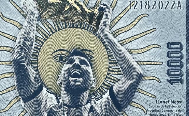 球王影响力！曝阿根廷发行1万面值纸币，行长提议将梅西捧杯印上面