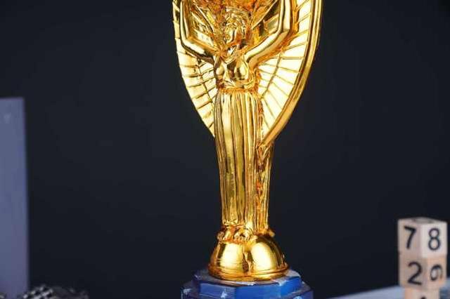卡塔尔世界杯——大力神奖杯的由来 雷米特杯被谁拿走了？(1)