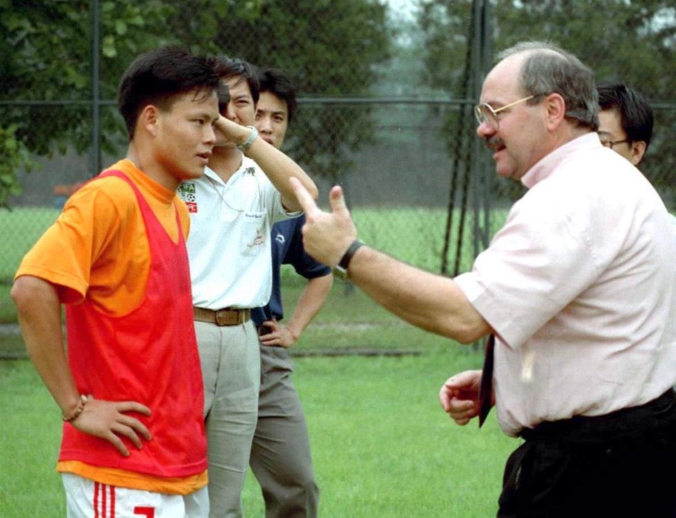  中国男足没有世界巨星，却从来不缺世界级教练，从九十年代施拉普那开始，再到霍顿、(5)