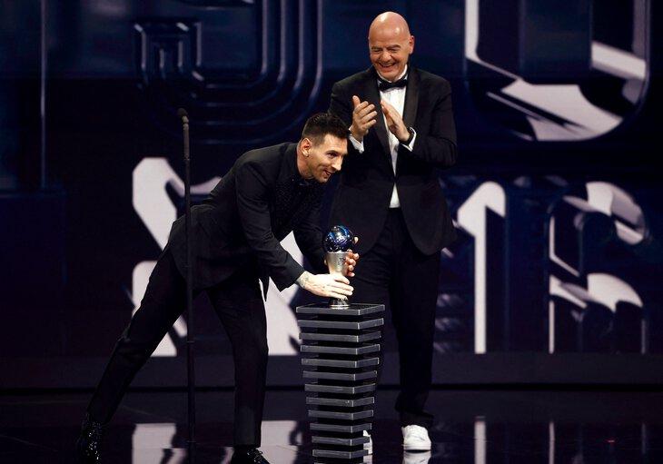 黑酷梅西，粉红摩根，国际足联颁奖典礼上的足坛时尚圈(47)