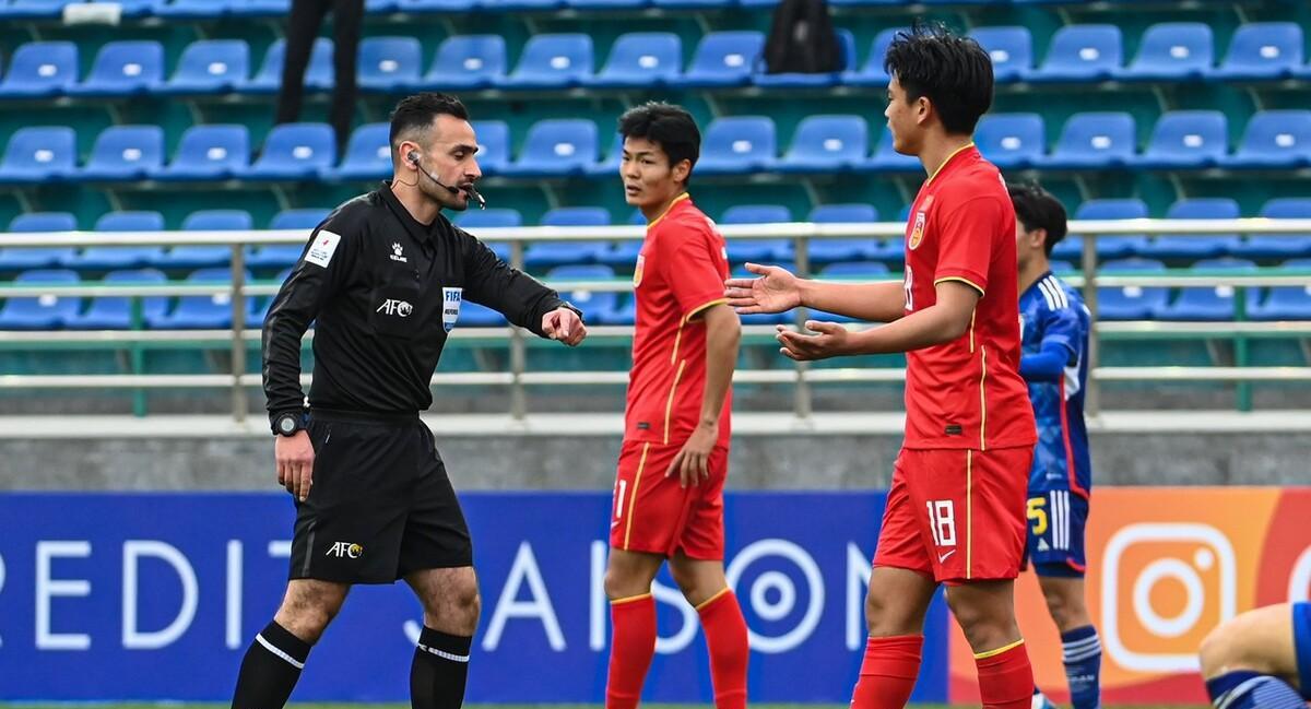 U20国足主帅不满裁判：他是日本队的第12人，第2轮我们要更谨慎(2)