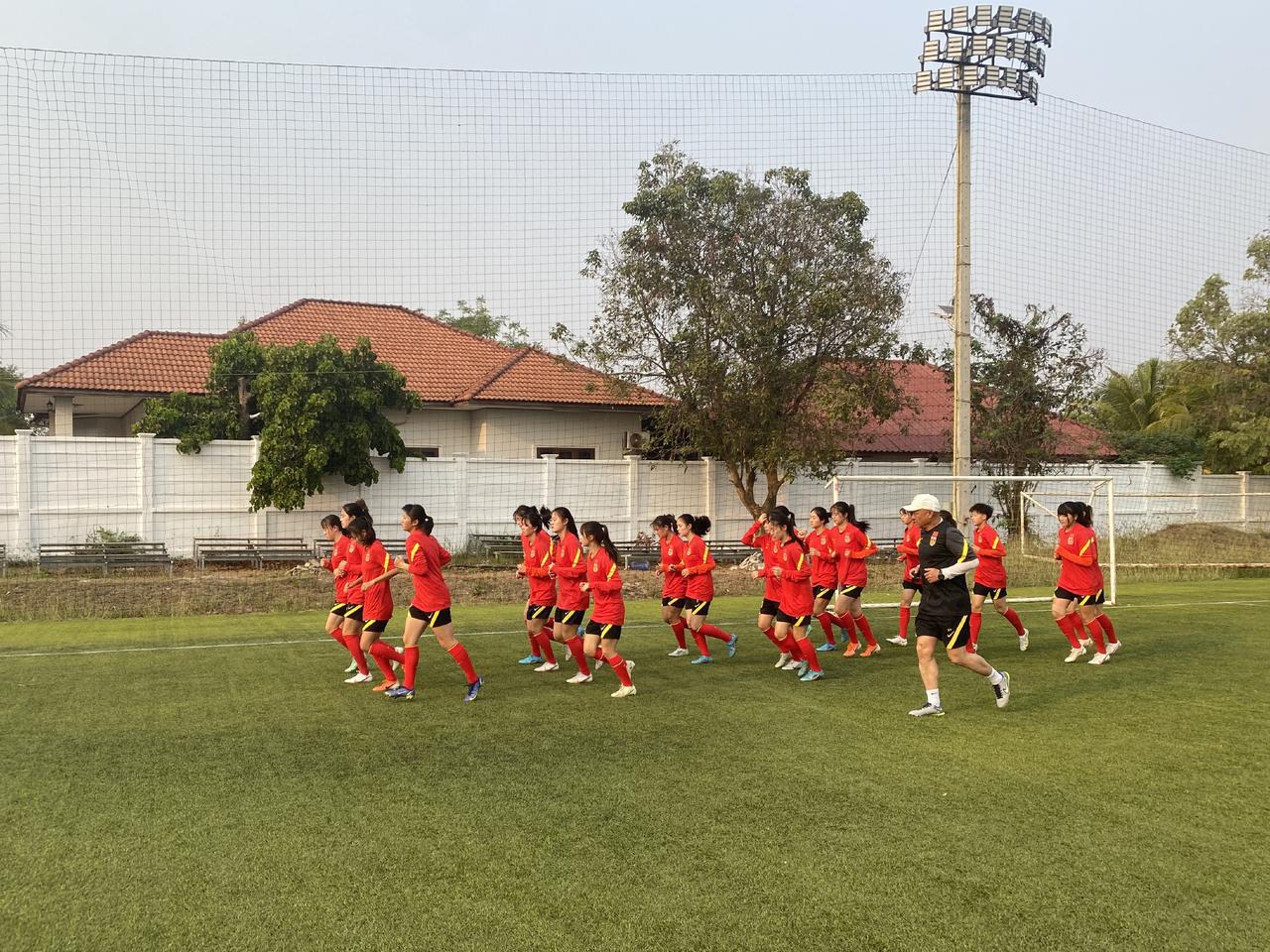 就是不直播，.........
老挝U-20女足亚洲杯预选赛第一阶段比赛。
.3(6)