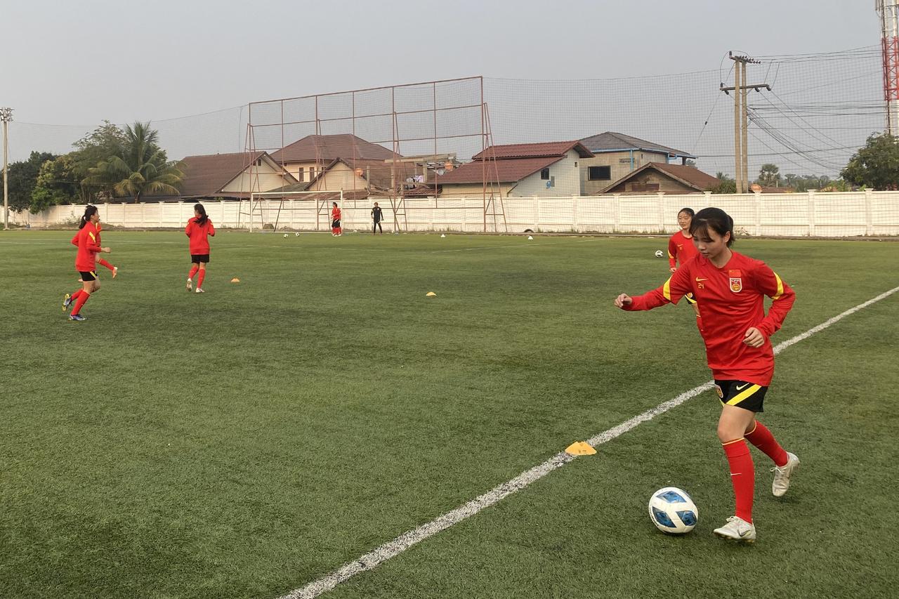 就是不直播，.........
老挝U-20女足亚洲杯预选赛第一阶段比赛。
.3(7)