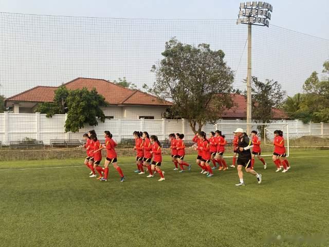 北京时间3月8日，在U20女足亚洲杯预赛第一阶段首轮的较量，王军带领的中国队迎战(1)