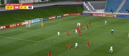 离谱！U20国足对手头撞裁判染红，复制中超一幕，或遭重罚(2)
