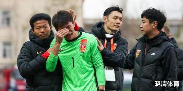 U20国足1-3韩国虽然输了，但拼搏的精神是值得称赞的，李昊这样的球员应该进入国家队(4)