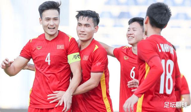 0-4惨败！越南被打回原形，2连败丢7球，韩国进决赛，中国男足1-2倒下(6)