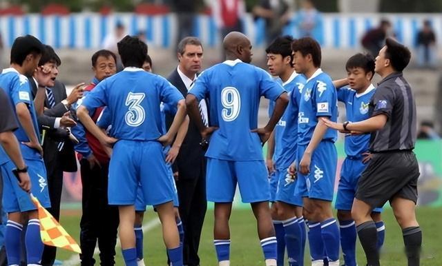 12年前今天大连阿尔滨中甲首秀1-0上海东亚，14位出场球员今何在(2)