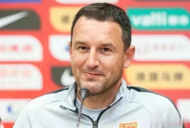 国足未来阵容猜想，期望值再降低，扬科维奇主教练位置能呆多久？(8)