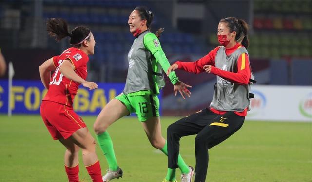 官宣！中国女足2023首位退役国脚，水庆霞31岁爱徒+世界杯8强成员(1)
