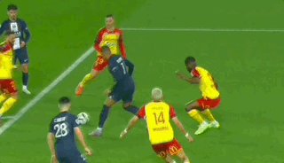 【法甲】姆巴佩传射梅西破门！巴黎主场3比1朗斯(3)