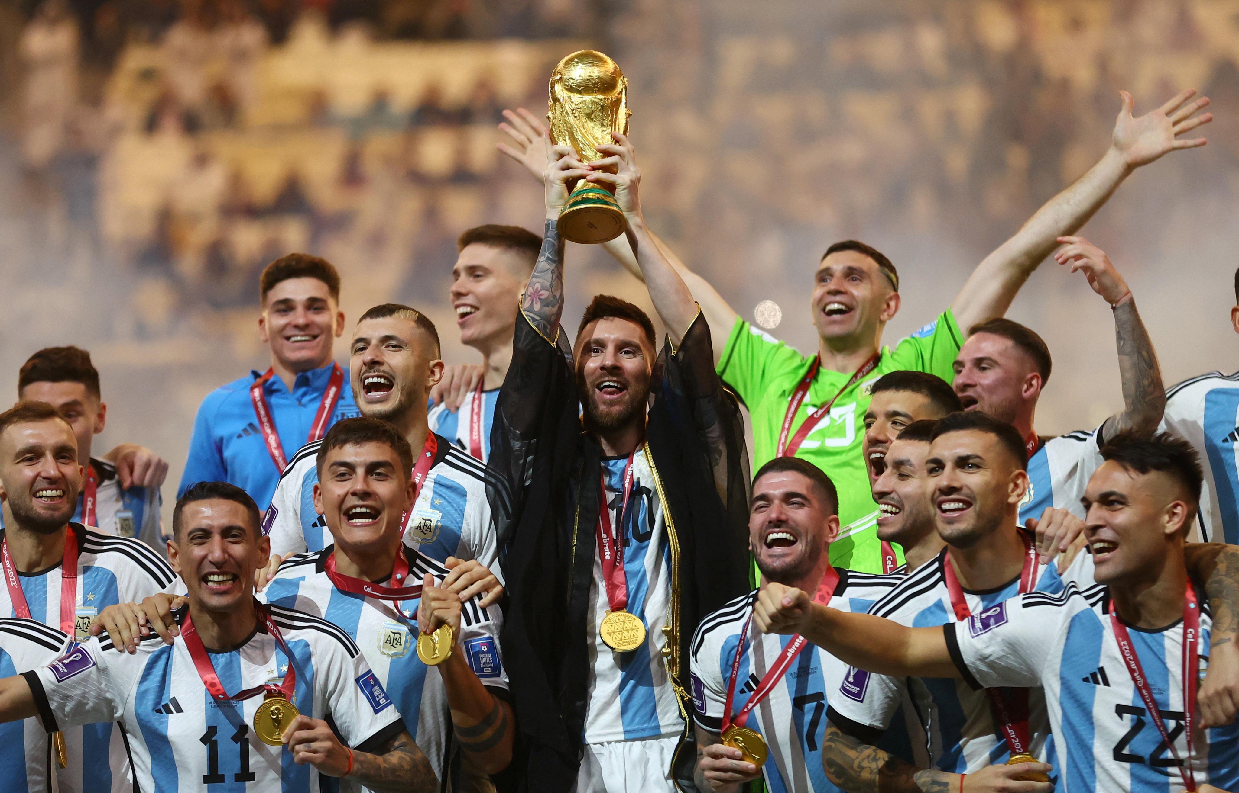 劳伦斯官方：#阿根廷队获劳伦斯最佳团队# 劳伦斯官方评语：“阿根廷男子足球队获得(3)