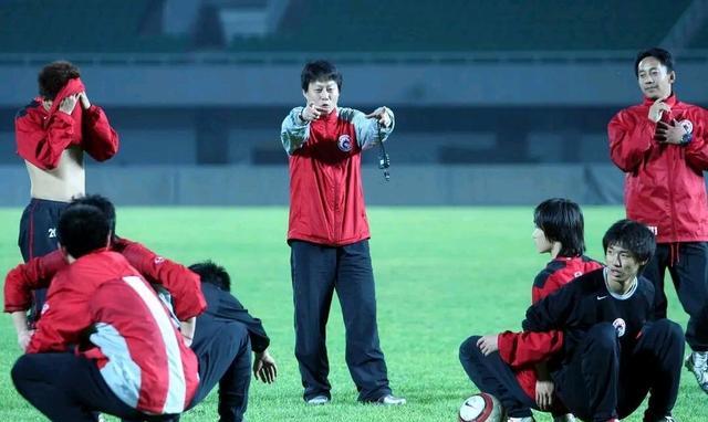 河南队最好成绩是第三名，主教练是唐尧东，现如今球迷们怀念过去(4)