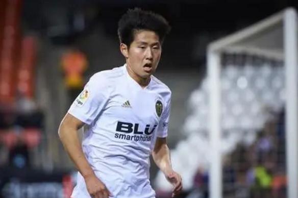 韩国年轻小将引起球迷英超球队注意，李刚仁新赛季将登陆英超(8)