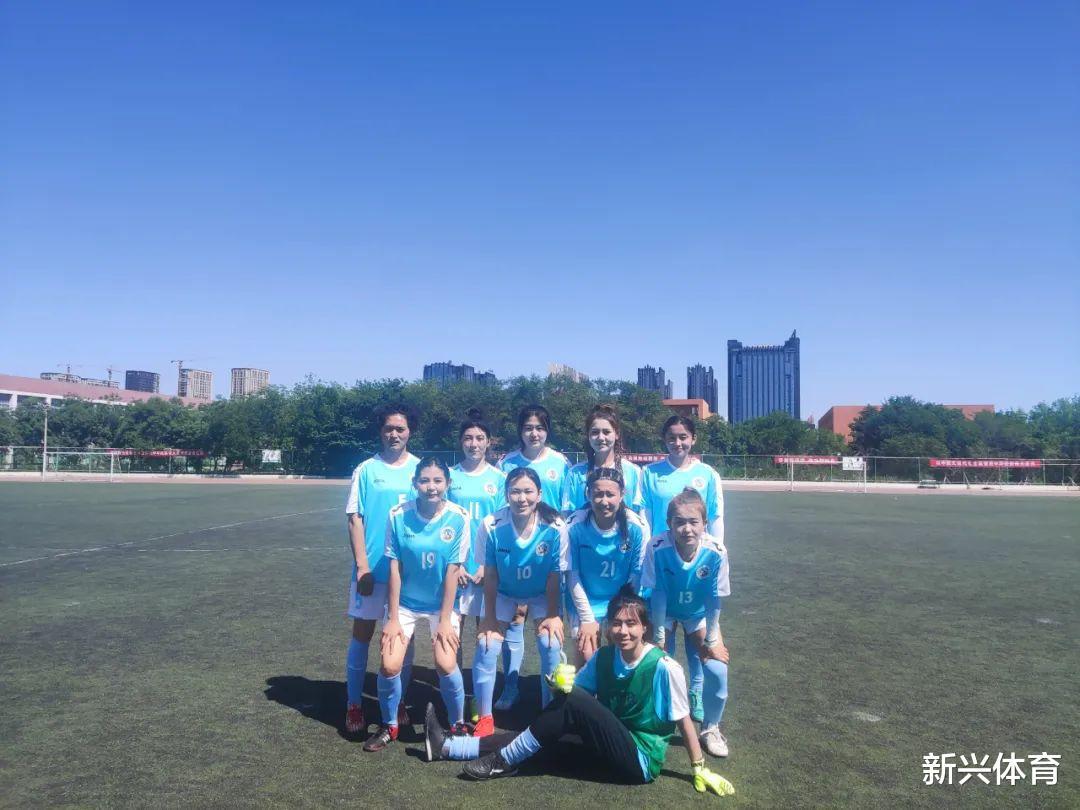 新疆首支大学女足成立  昌吉学院：为中国足球培养人才(5)
