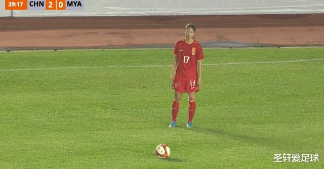 5-0！中国女足小将踢疯了，任意球直接破门，对方门将当场傻眼(6)
