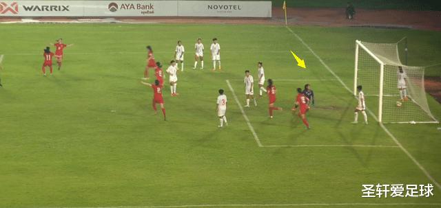 5-0！中国女足小将踢疯了，任意球直接破门，对方门将当场傻眼(7)