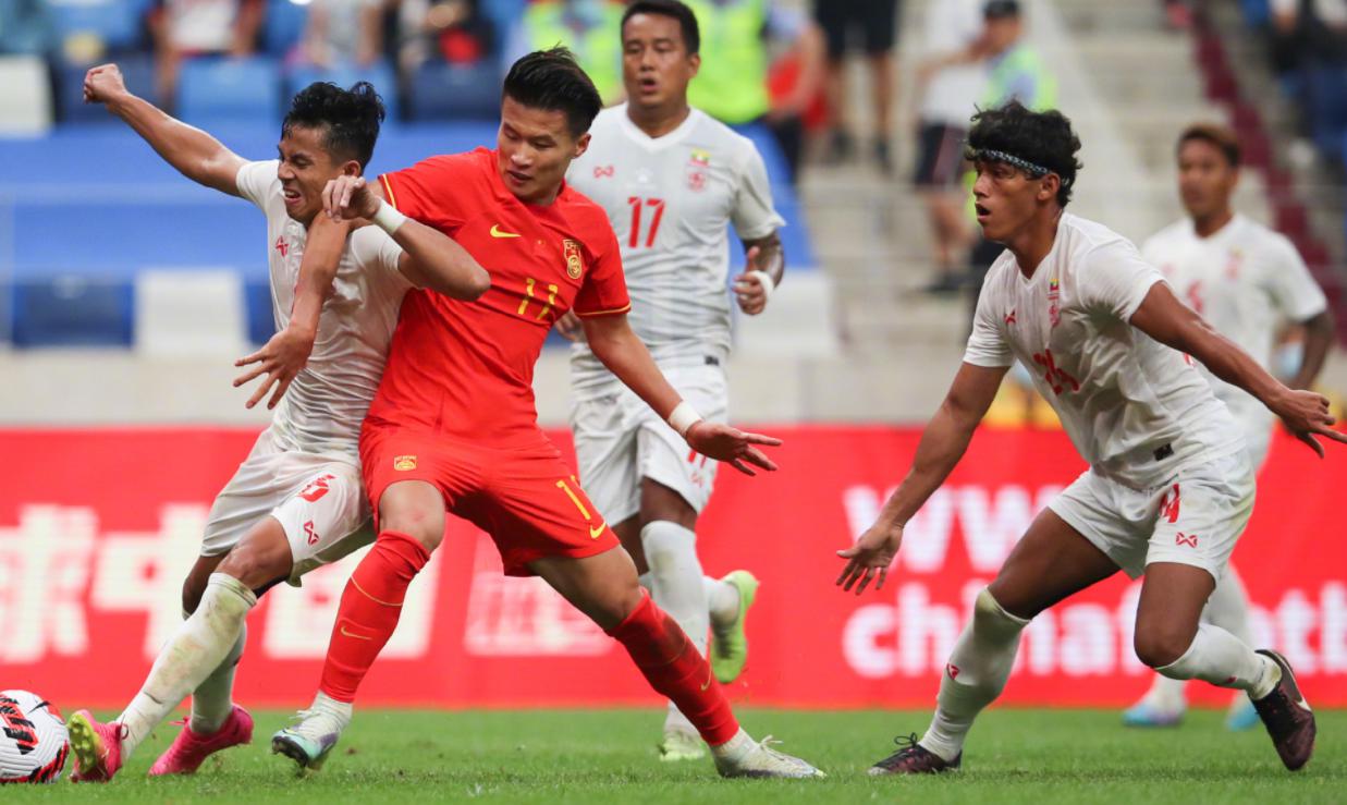 中国男足大爆发！连攻6球两球被吹4-0大胜缅甸，武磊梅开二度(4)
