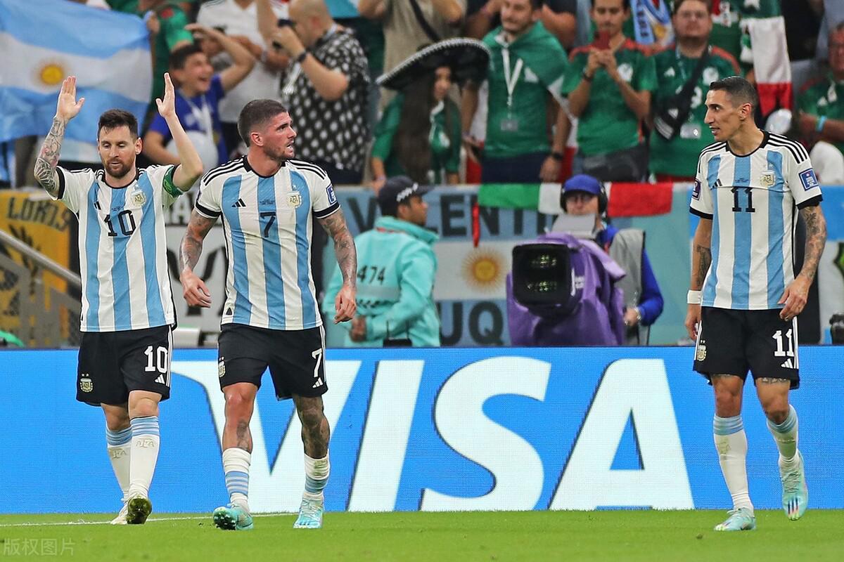 迪马利亚：梅西是阿根廷队魂，世界杯输给沙特后，他曾向队友道歉(4)
