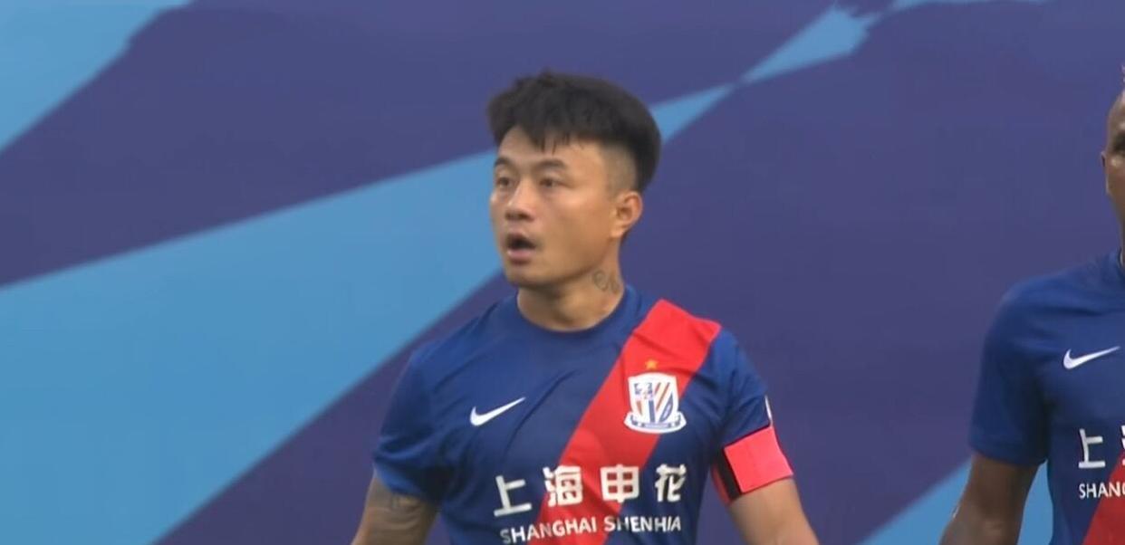 戴伟浚迎来加盟上海申花首秀，可球队输球了，球迷认为他是灾星？(3)