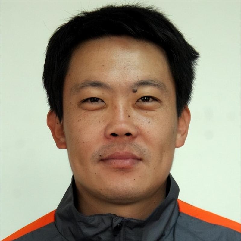 老队员今昔（一）王军
1994年是中国足球职业联赛的起步之年，甲A联赛，作为甲A(3)