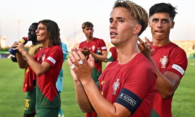 5-0虐菜！葡萄牙大爆发，4连胜晋级欧洲杯决赛，18岁新C罗独造6球(1)