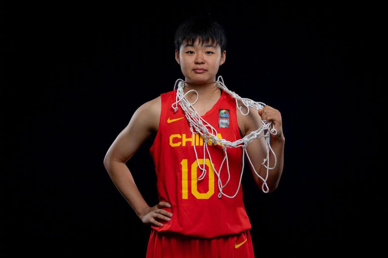 今晚的8点45分，中国U19国青女篮就要迎来#u19女篮世界杯# 的首个对手加拿(2)