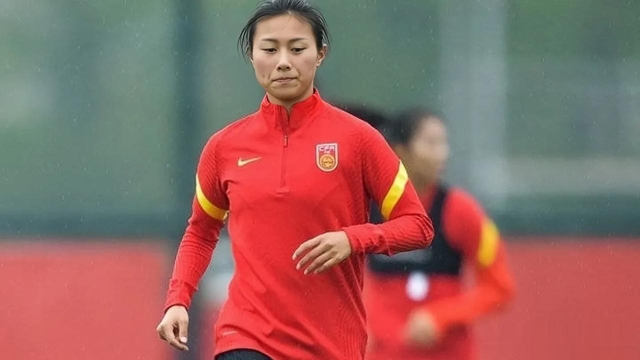 女足新9号真是又美又能打！她有望成为中国世界杯的头号奇兵
距离中国世界杯首战对阵(6)