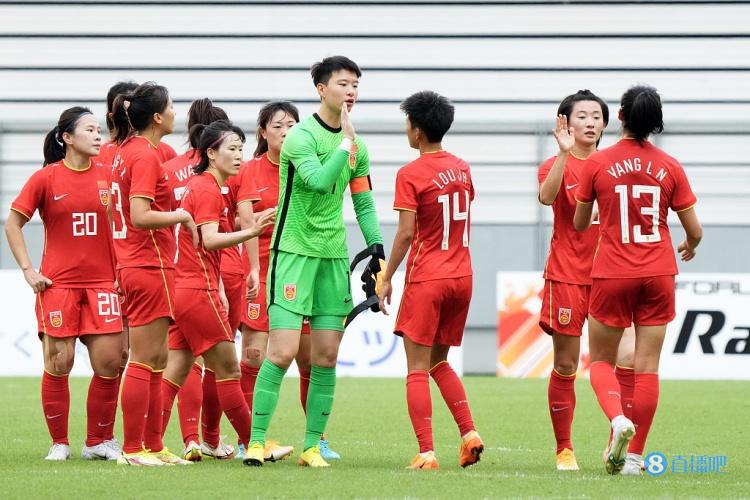 津媒：中国女足十分关注近两日的比赛，提前熟悉裁判执法尺度(1)