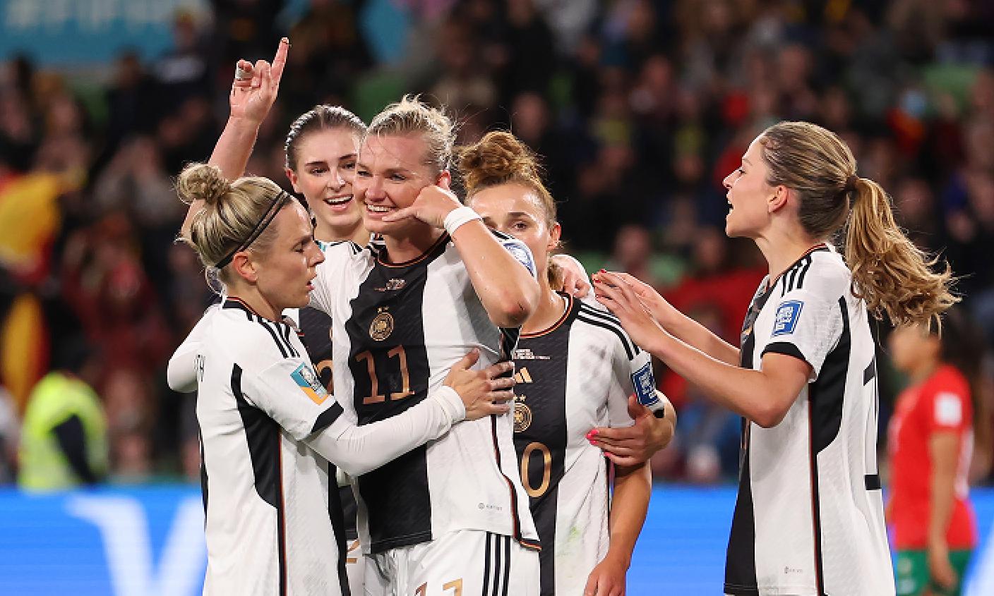 6-0！德国女足迎开门红，创本届最大分差，暴力踢法剑指冠军(1)
