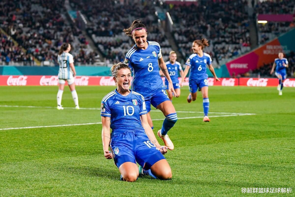 昨天预测意大利女足进球数少还有比分1-0对了(2)