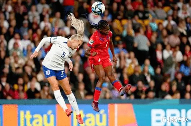 海地神童，从小赤脚踢球的杜尔莫奈，将成为中国女足的障碍(3)