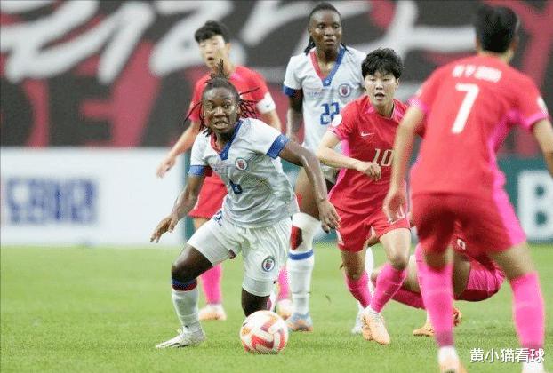 海地神童，从小赤脚踢球的杜尔莫奈，将成为中国女足的障碍(5)