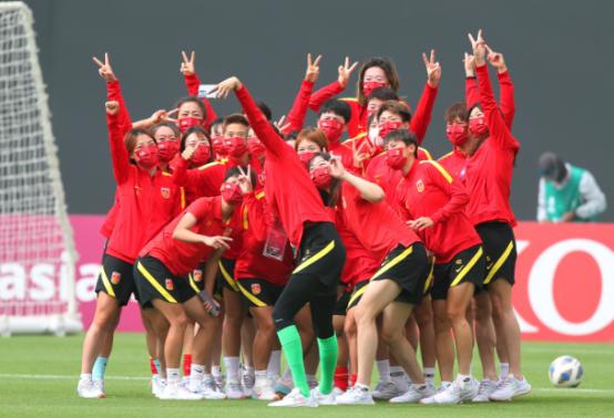 中国女足曾经是亚洲足球的领军者，但近年来实力有所下滑(2)