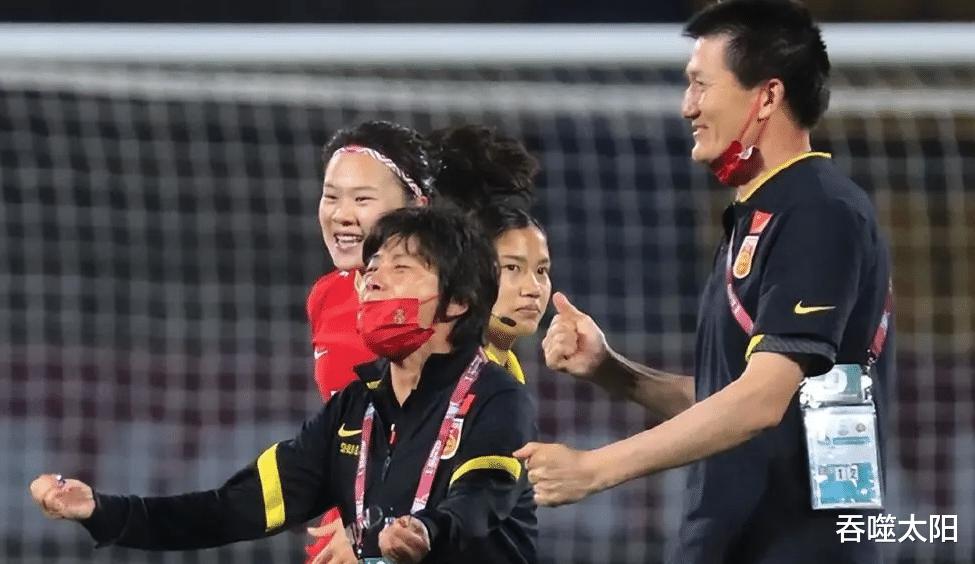中国女足的失利，有一点是可以明确的，教练组应该承担全部责任(2)