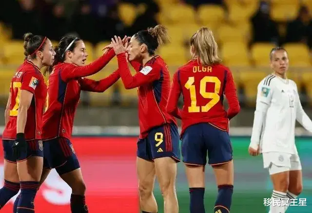 随着中国女足以1: 6输给英格兰，这场比赛也彻底暴露了3个可笑的事实(1)