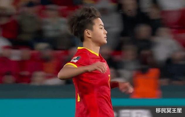 随着中国女足以1: 6输给英格兰，这场比赛也彻底暴露了3个可笑的事实(3)