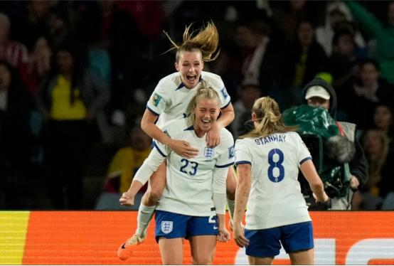 英格兰队将于16日迎战澳大利亚队，连续第三次闯入女足世界杯决赛(1)