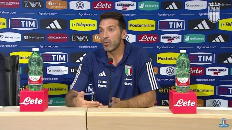 布冯：意大利足球没有自卑的风险 我对国家队有着绝对的敬畏