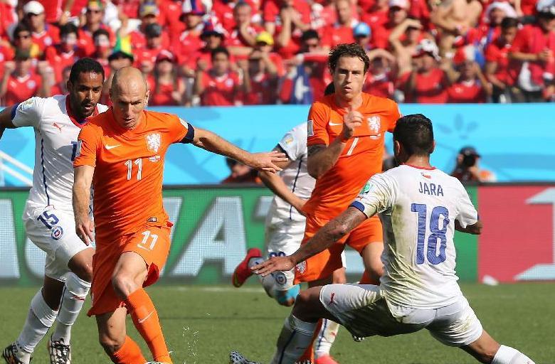 欧预赛：爱尔兰VS荷兰，荷兰持续发挥，本场击败对手(2)